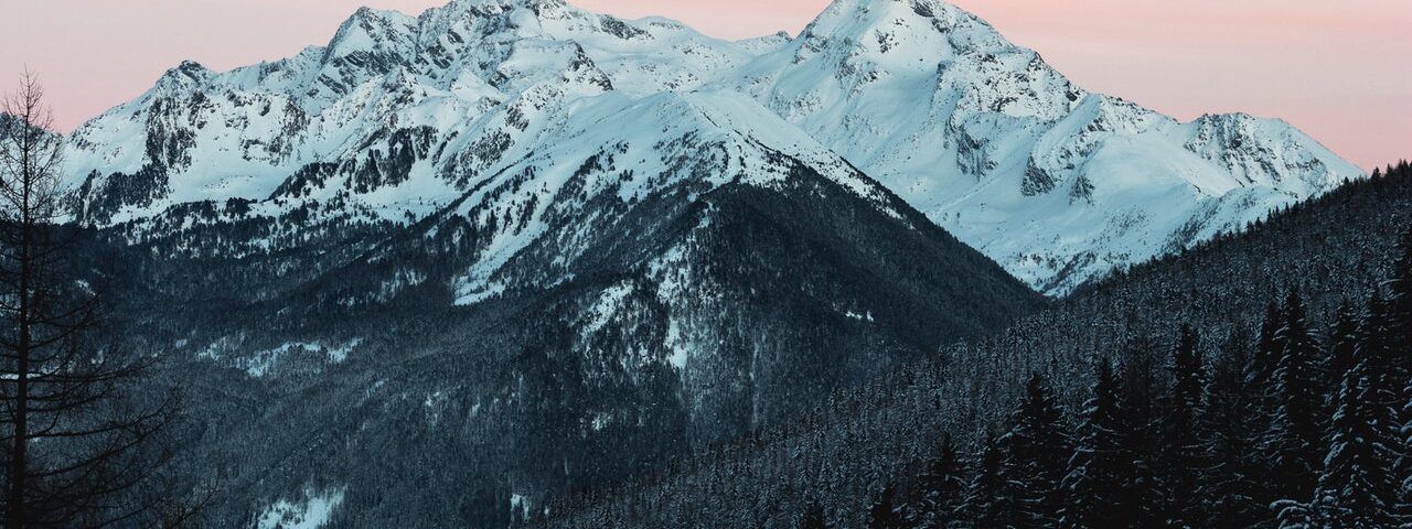 snowy-mountain-1287145.jpg